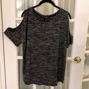 Rag & Bone Jean Cold Shoulder top - Medium